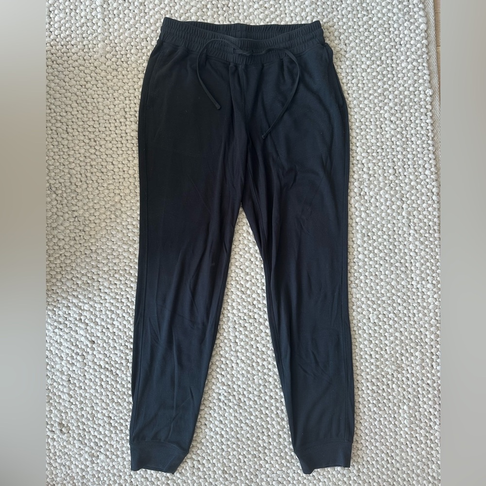 Kit + Ace Joggers - Women’s Size S - Black